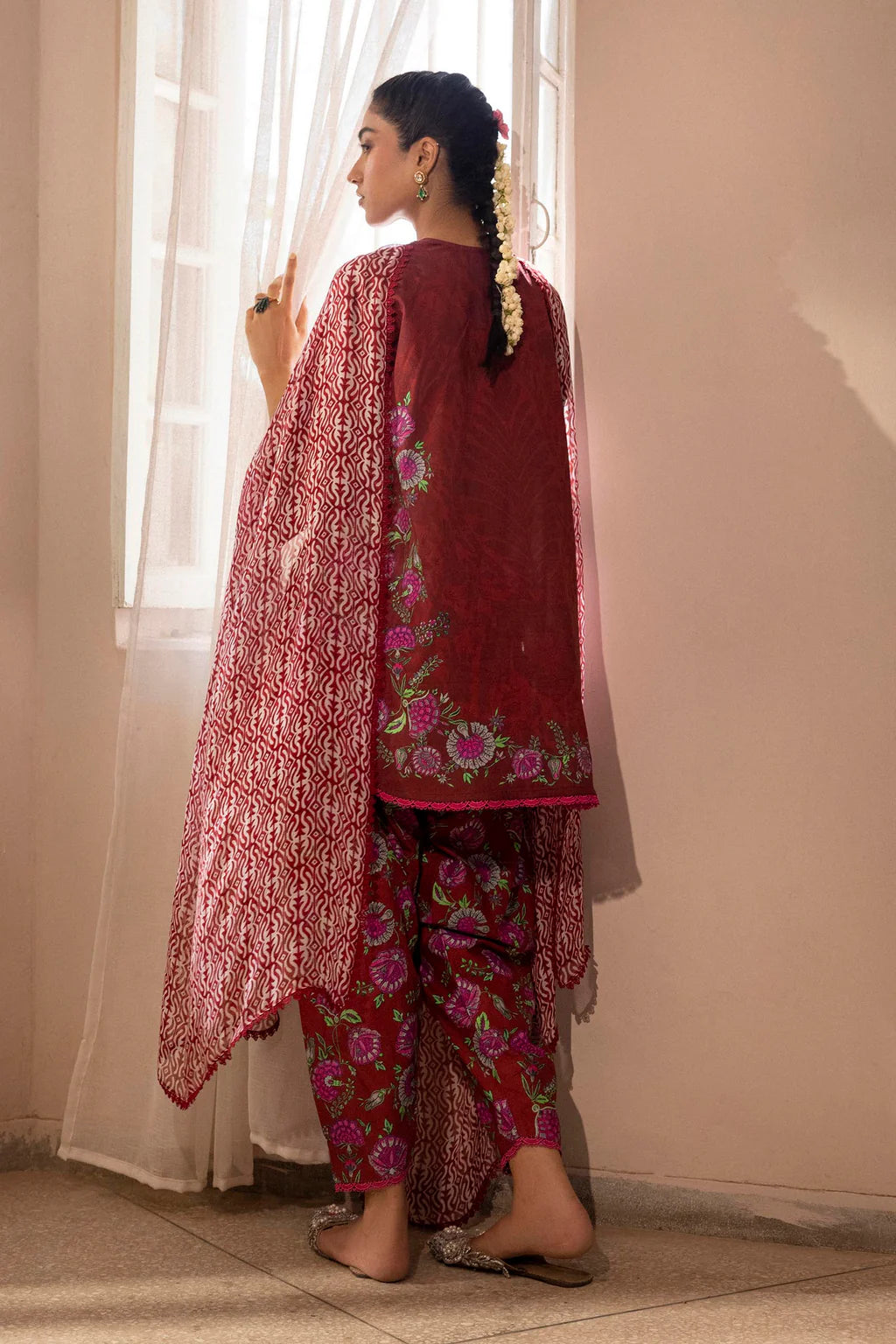Unstitched 3 Piece Lawn Suit