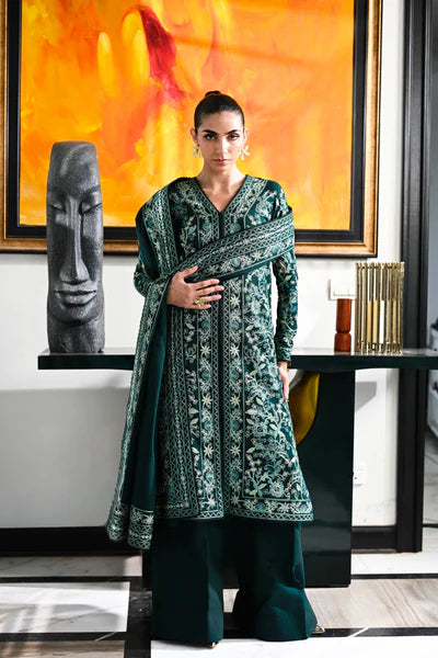 EMERALD GREEN LUXURY AARI EMBROIDERED KARANDI SET (NEL-25636)