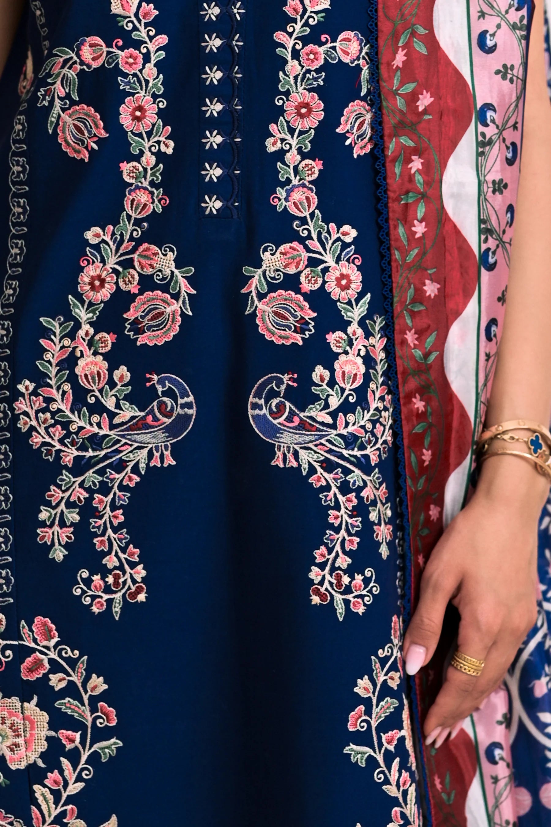 MIDNIGHT SAPPHIRE LUXURY EMBROIDERED LAWN SET(NEL-26605) LUXURY LAWN X EID 2026