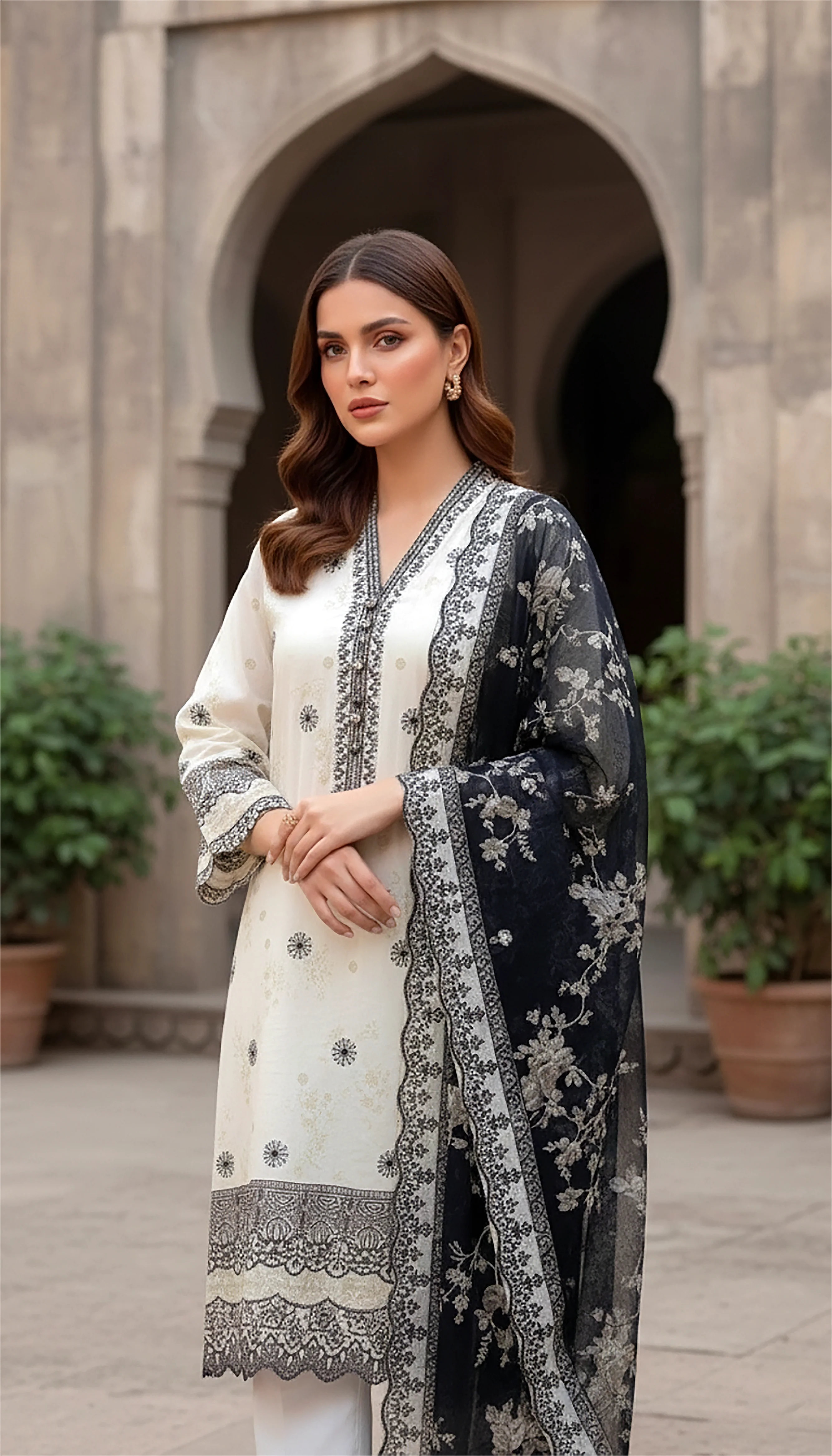 03 PIECE UNSTITCHED PRINTED EMBROIDERED KOMAL LAWN