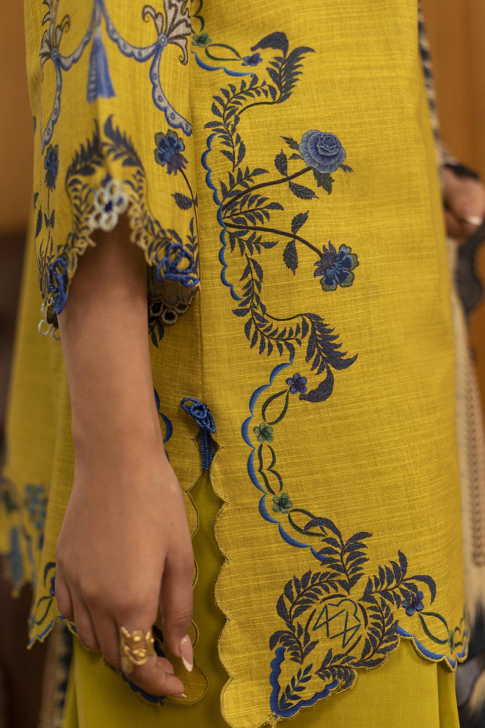 Unstitched Linen Muzlin 3 Piece Suit