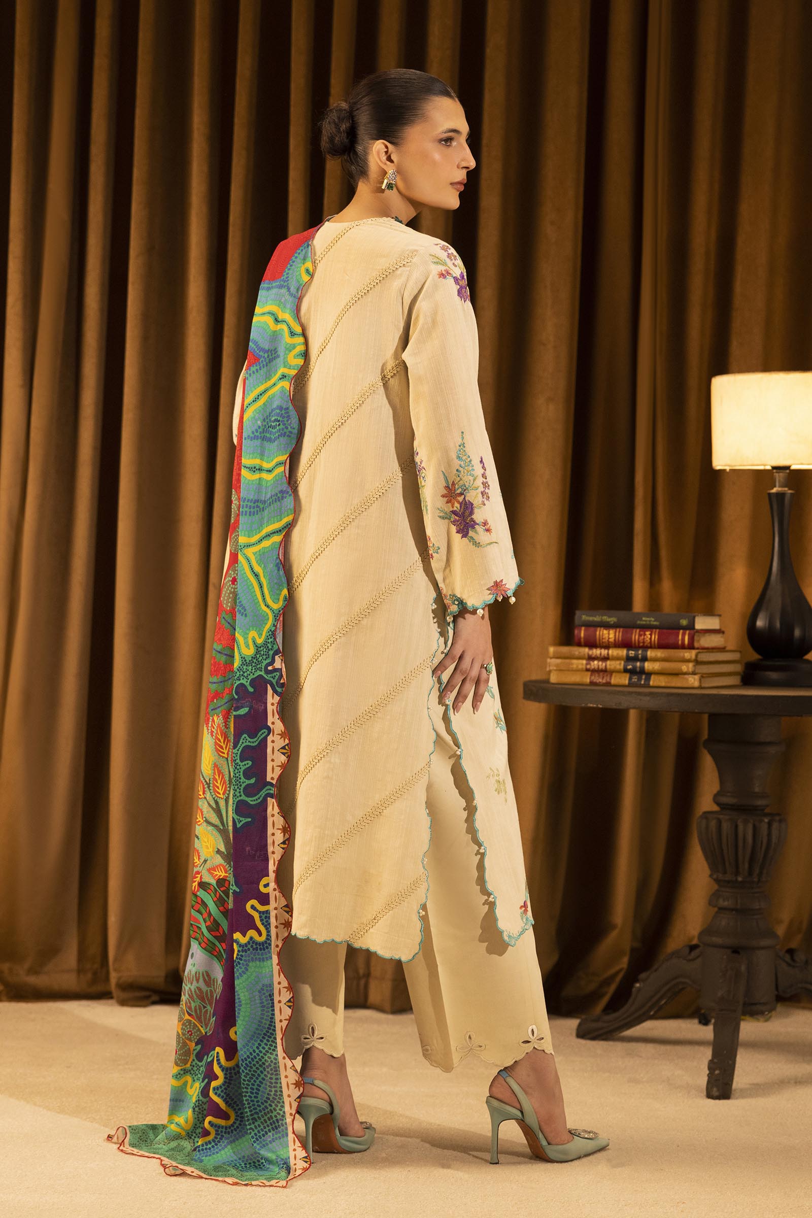 Unstitched Slub Muzlin 3 Piece Suit