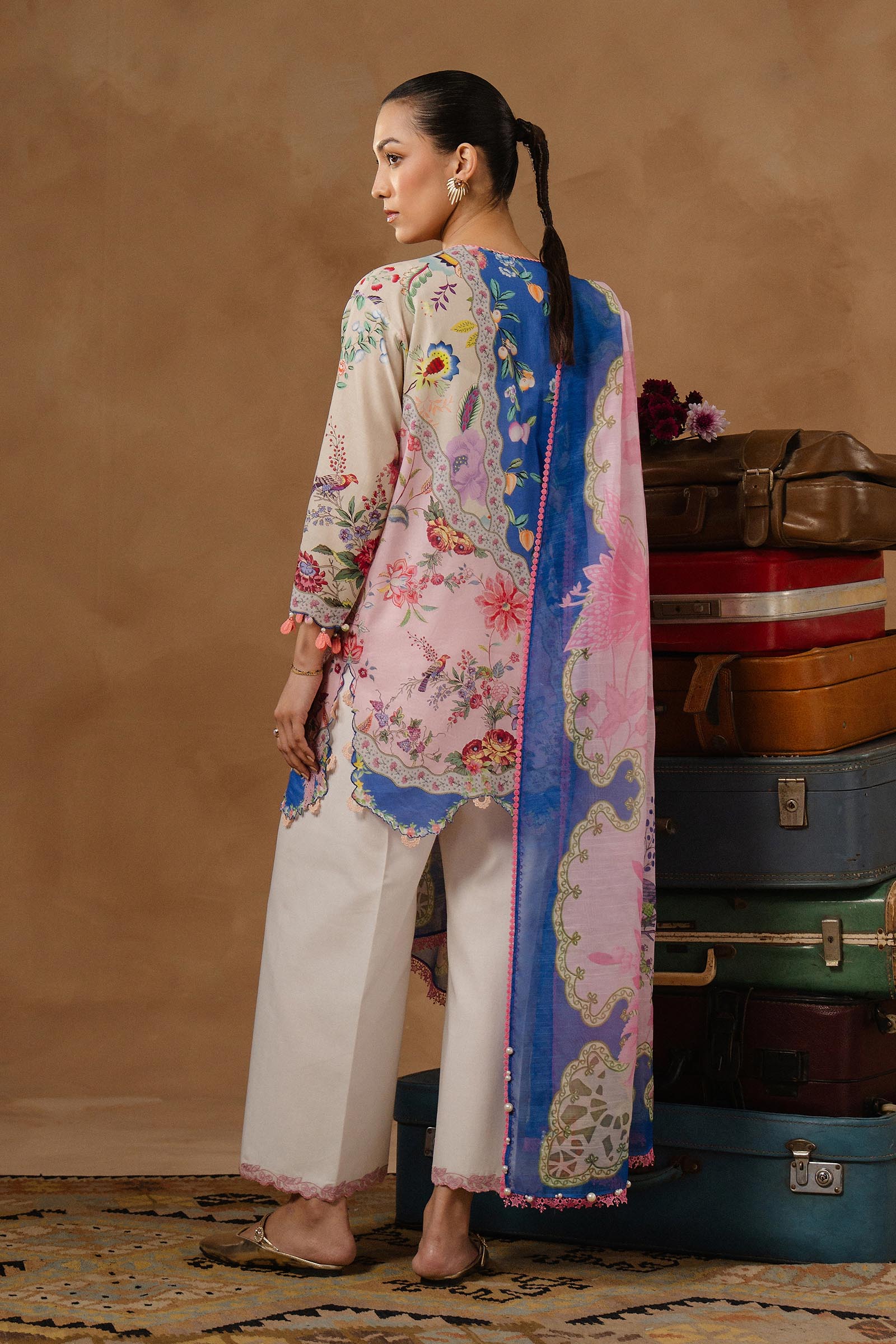 Unstitched Muzlin Lawn 3 Piece Suit