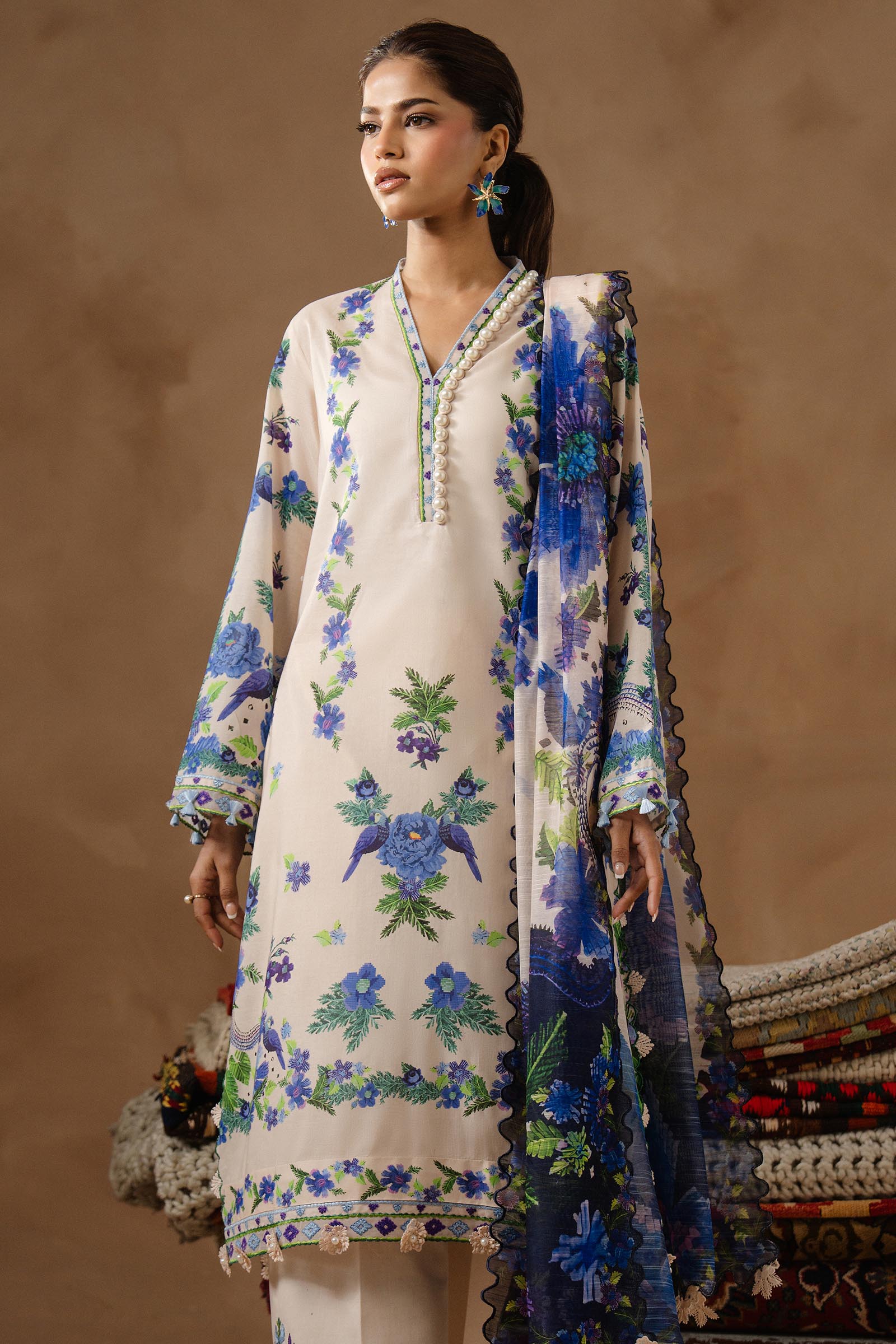 Unstitched Muzlin Lawn 3 Piece Suit