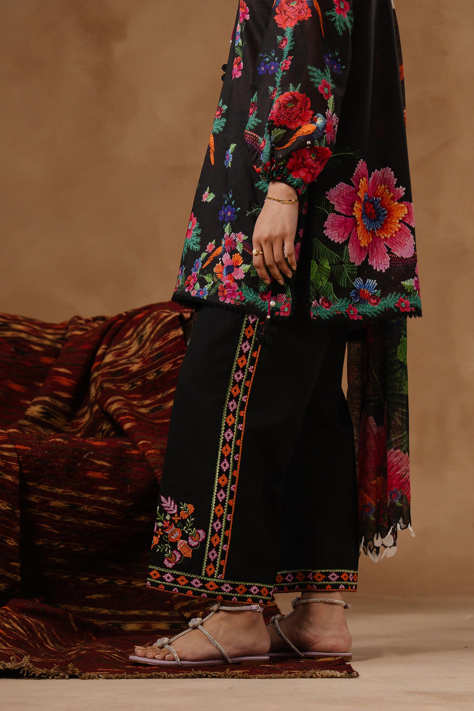 Unstitched Muzlin Lawn 3 Piece Suit
