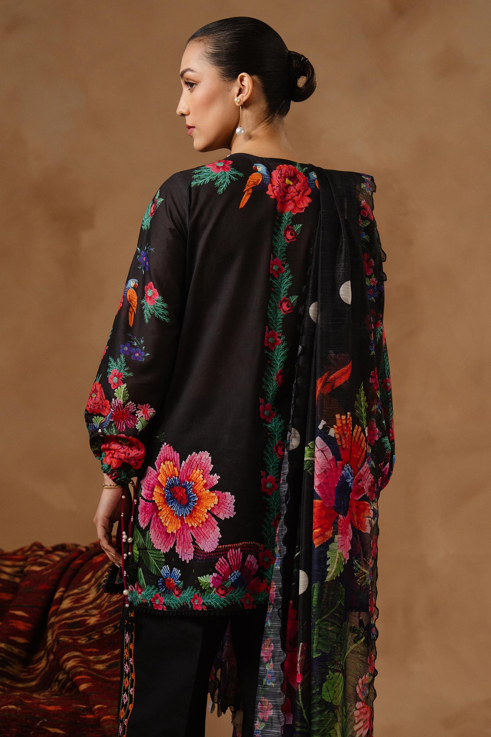 Unstitched Muzlin Lawn 3 Piece Suit