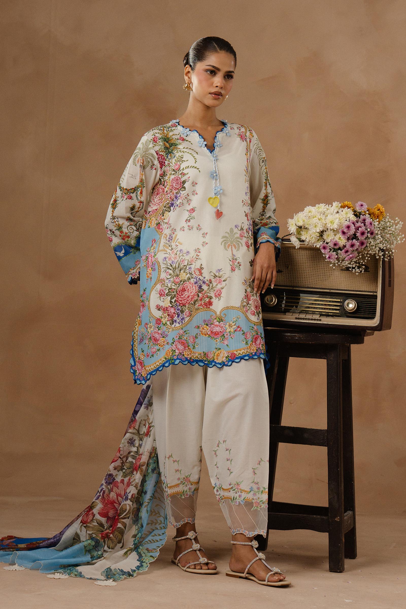 Unstitched Muzlin Lawn 3 Piece Suit