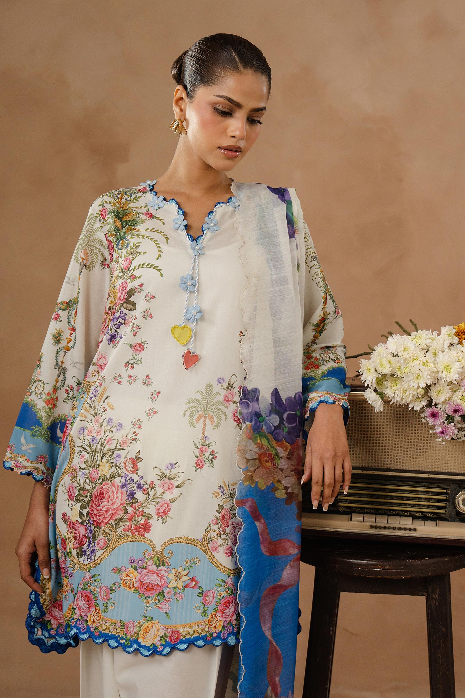 Unstitched Muzlin Lawn 3 Piece Suit
