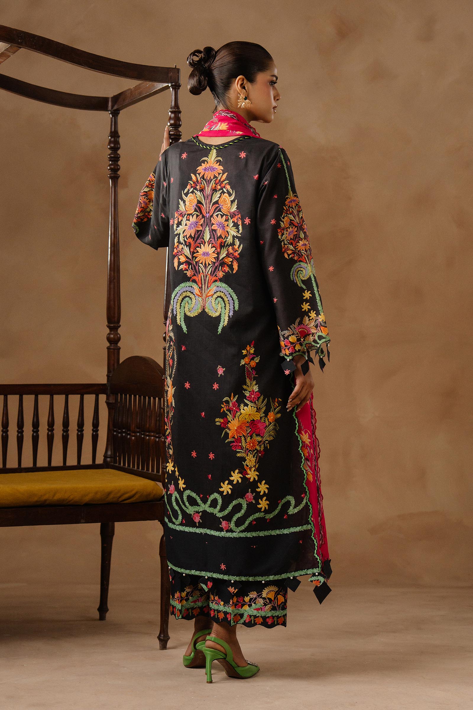 Unstitched Muzlin Lawn 3 Piece Suit