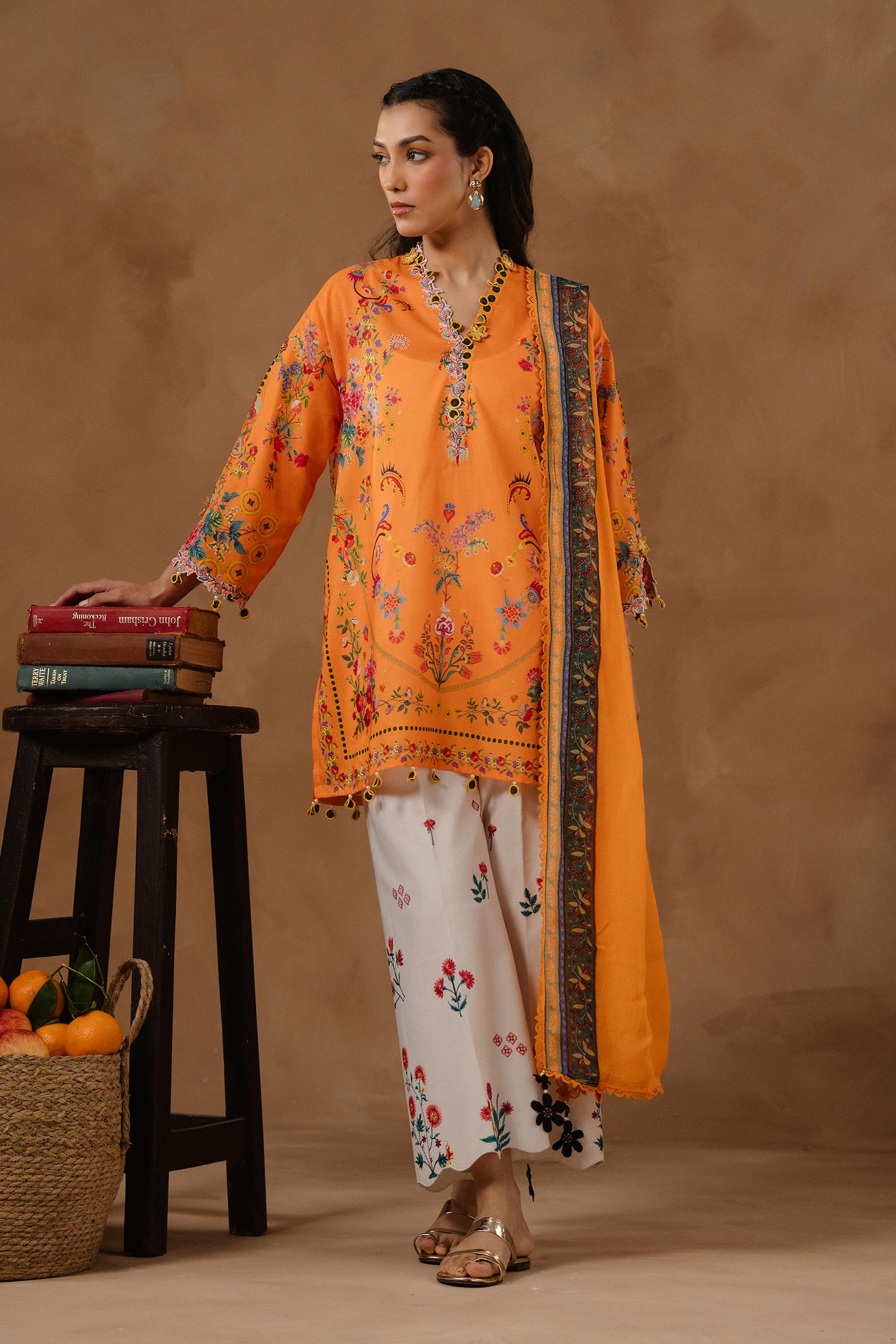Unstitched Muzlin Lawn 3 Piece Suit