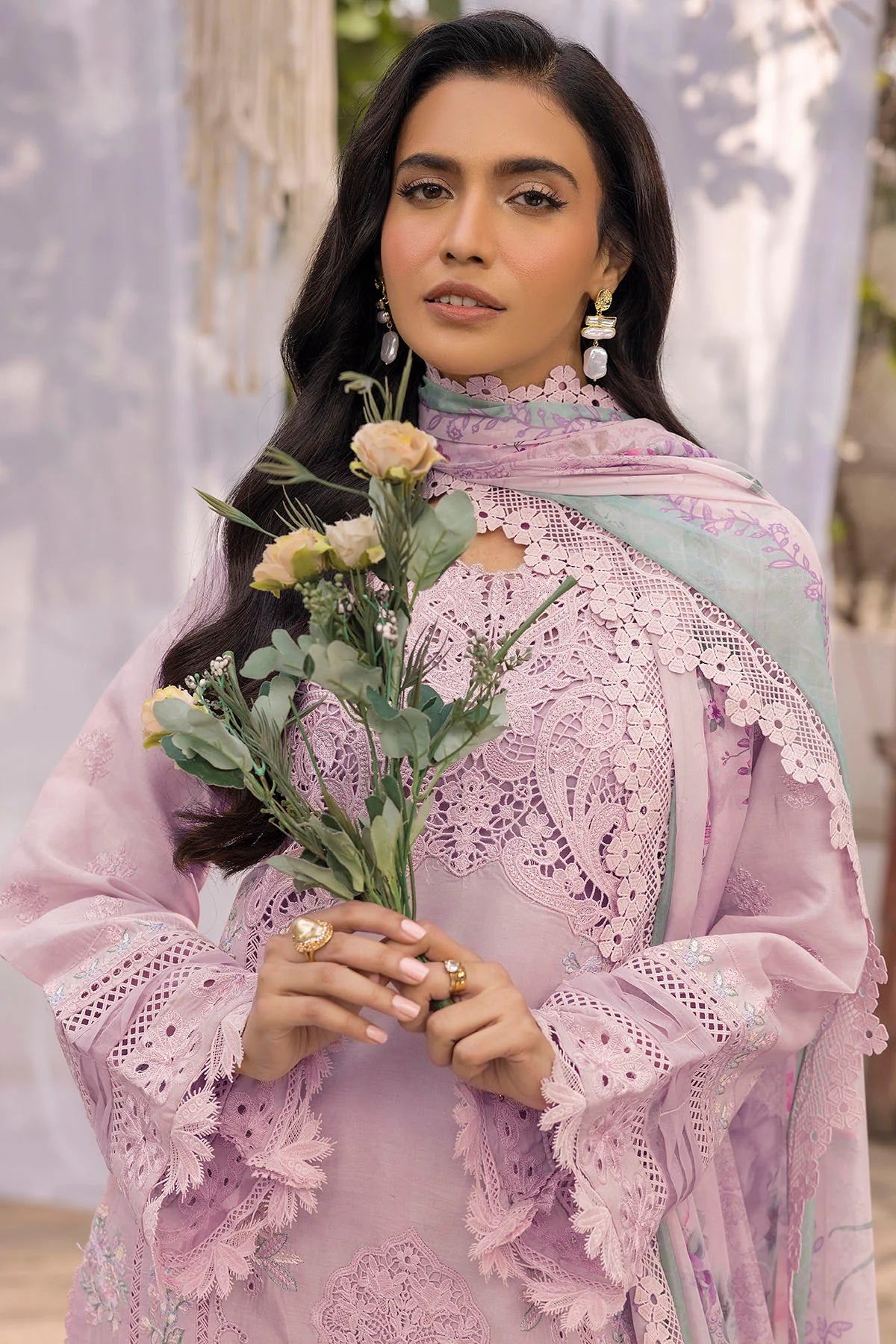 MWU05312-999-AVELINE