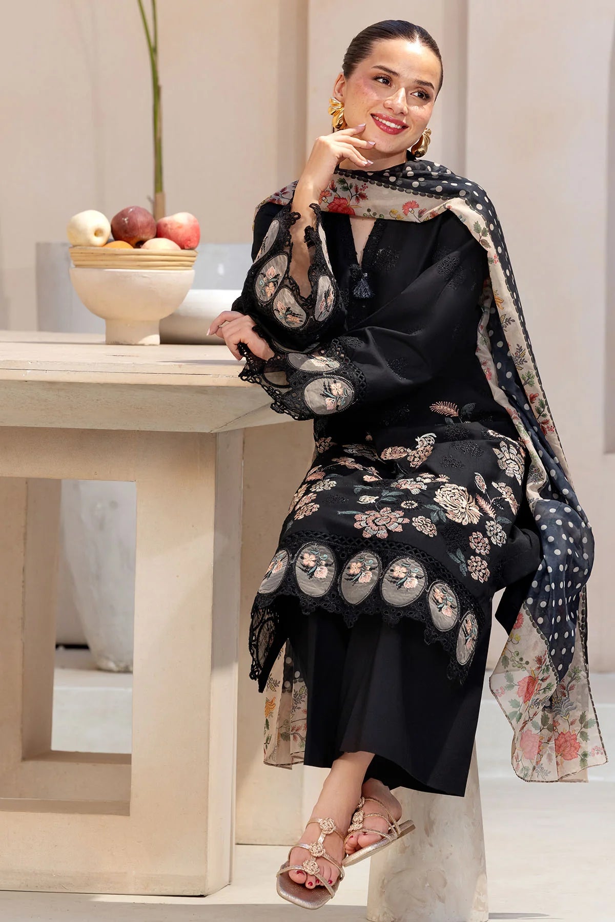 6069-NOVA EMBROIDERED LAWN UNSTITCHED