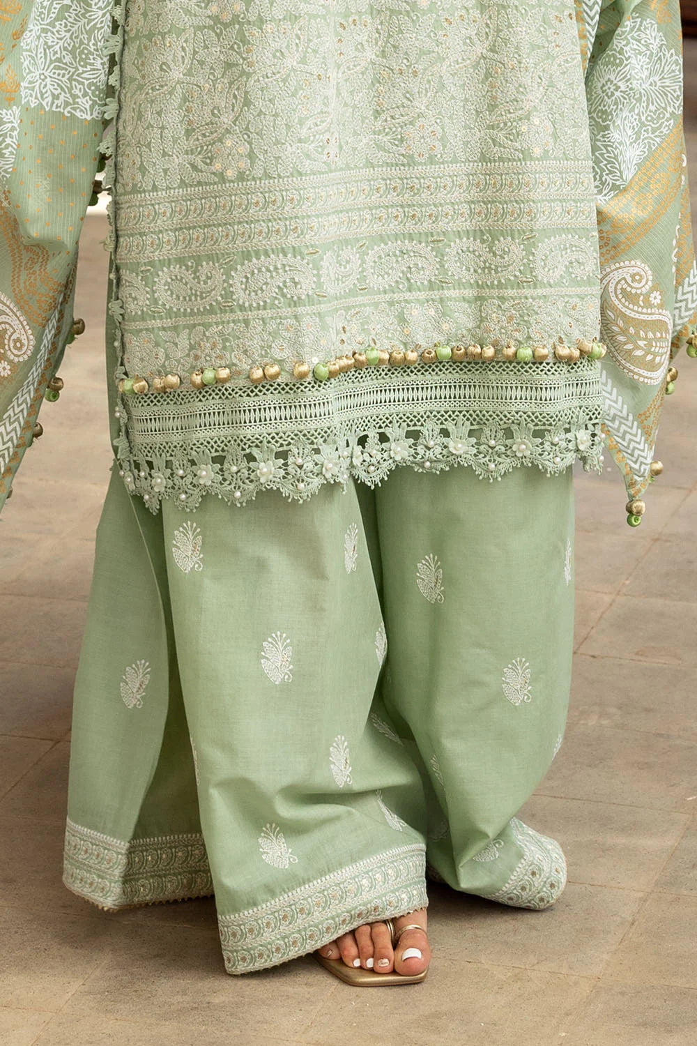 3 Piece Zari & Sequins Embroidered Lawn Suit With Gold & Lacquer Printed Dupatta DN-52038