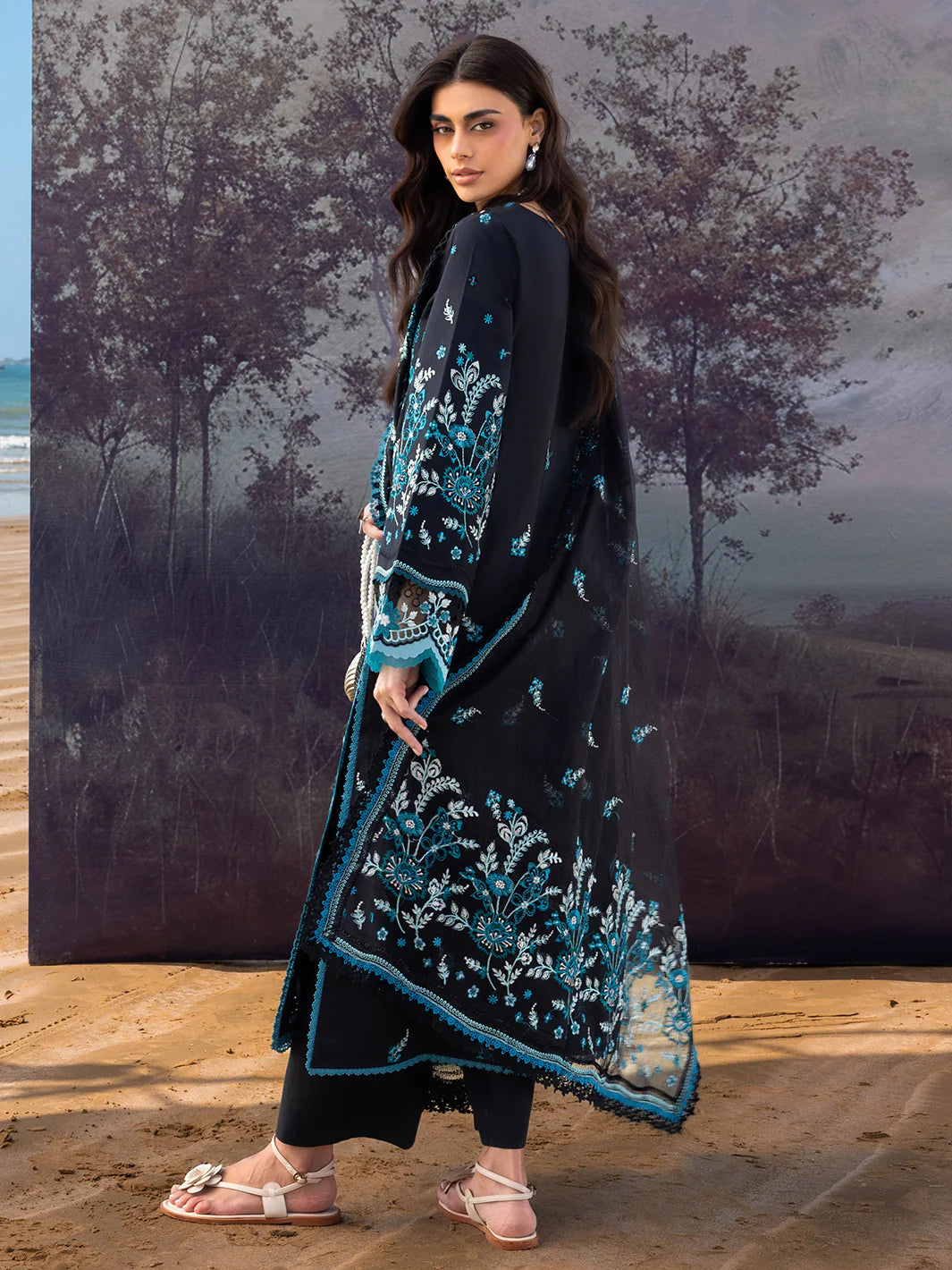 S-016 | Luxury Lawn