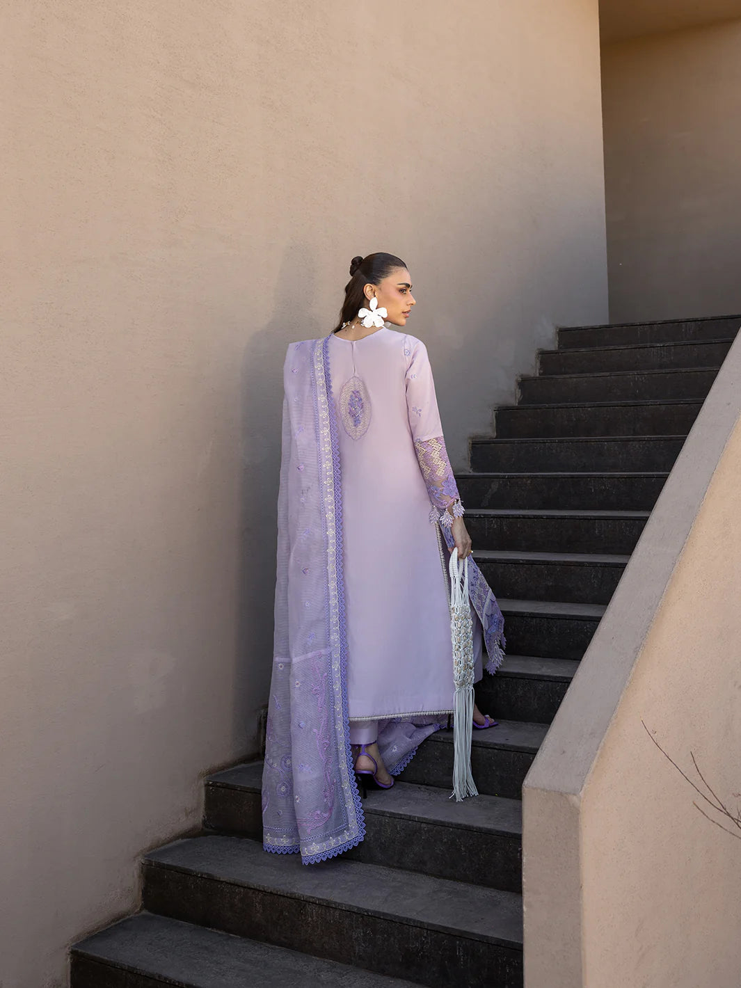 S-07 | Luxury Lawn