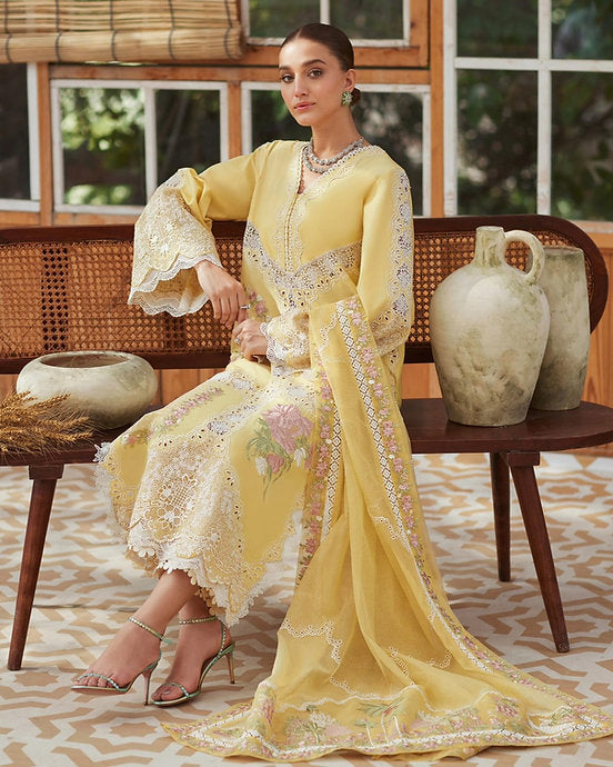 Saira Shakira - Under the Tuscan Sun