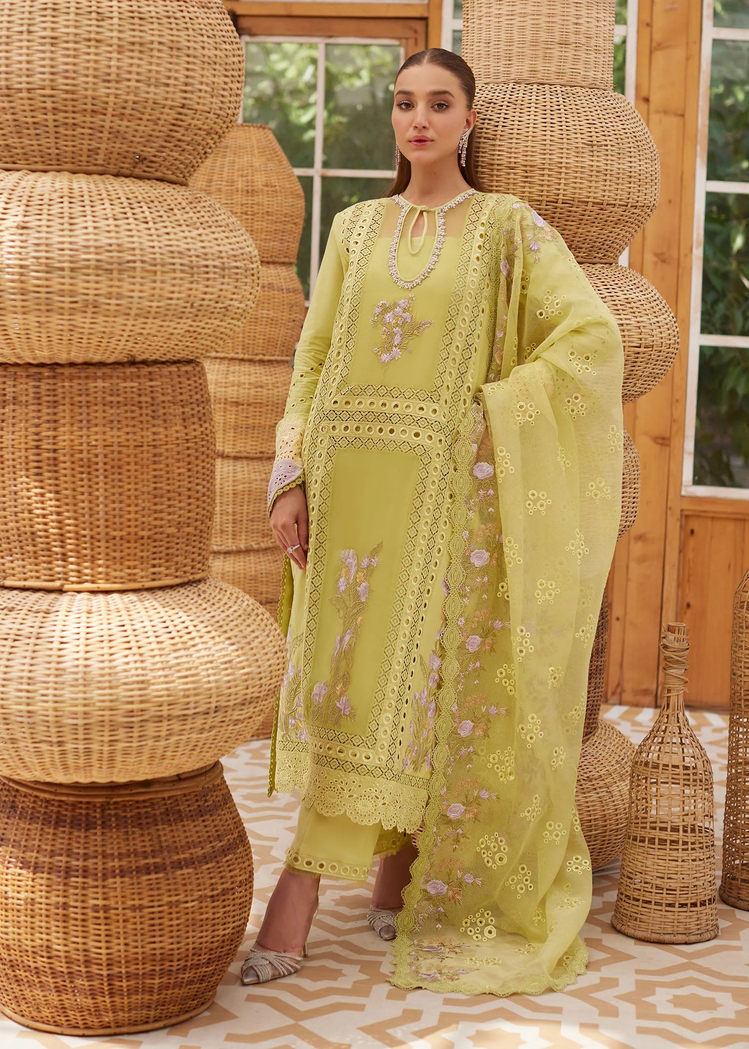 Saira Shakira - A Handmade Story