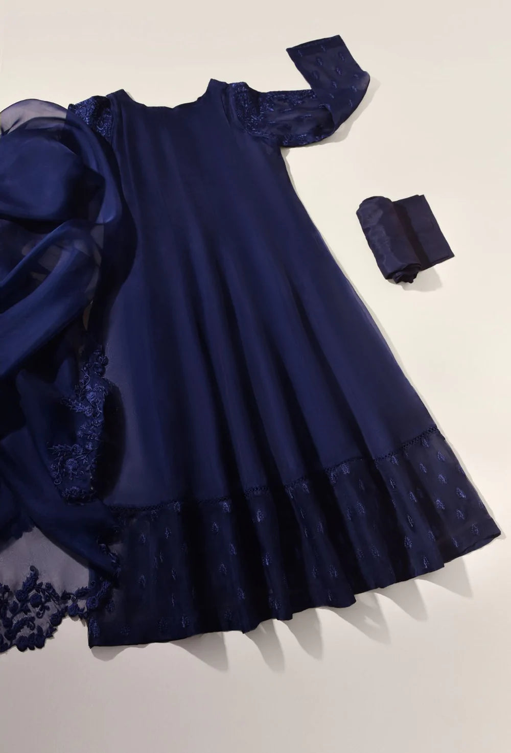 NIGHAAR NAVY BLUE
