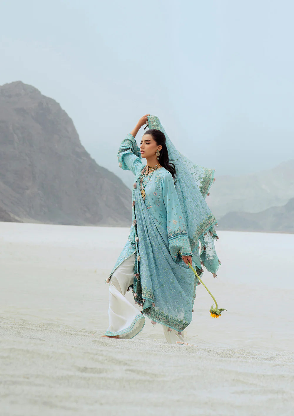 LAWN '25 VOL. 1 - LOOK 03