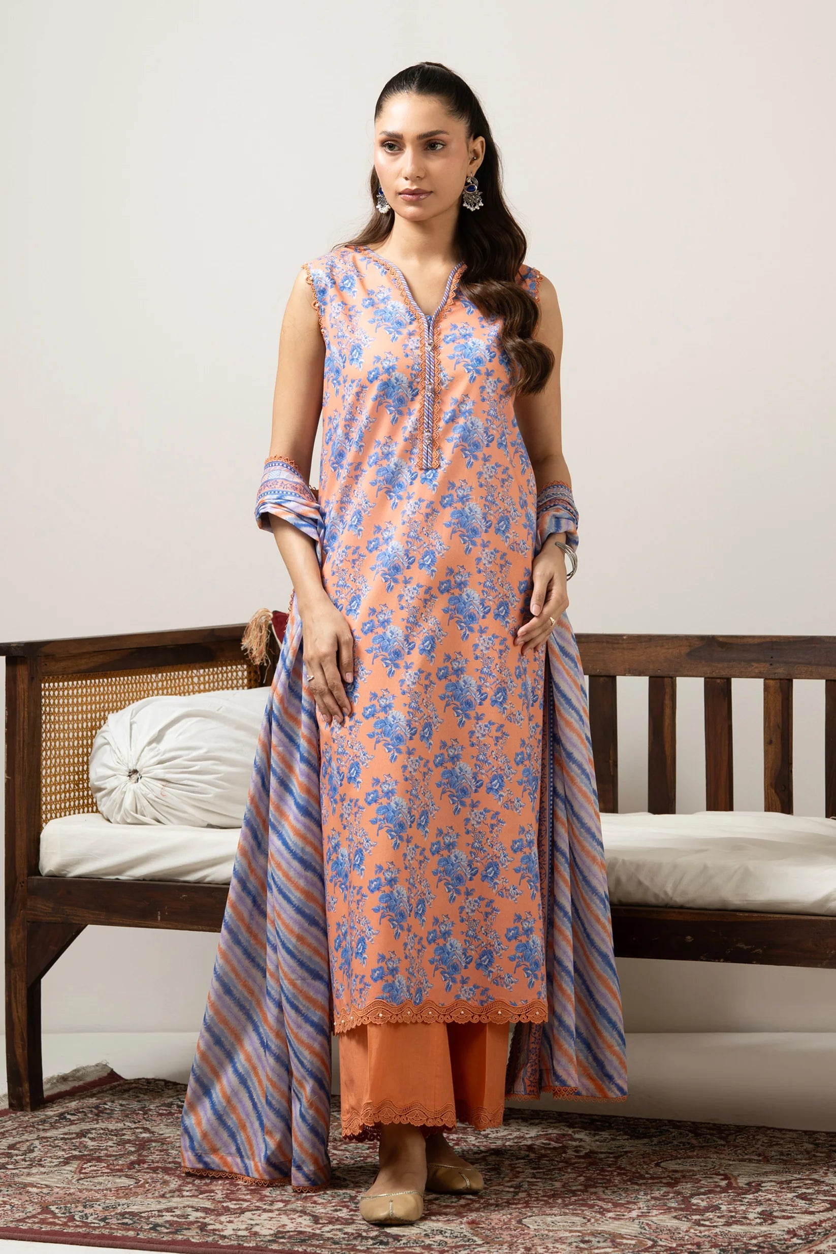 PRINTED LAWN UNSTITCHED 3 PIECE SUIT