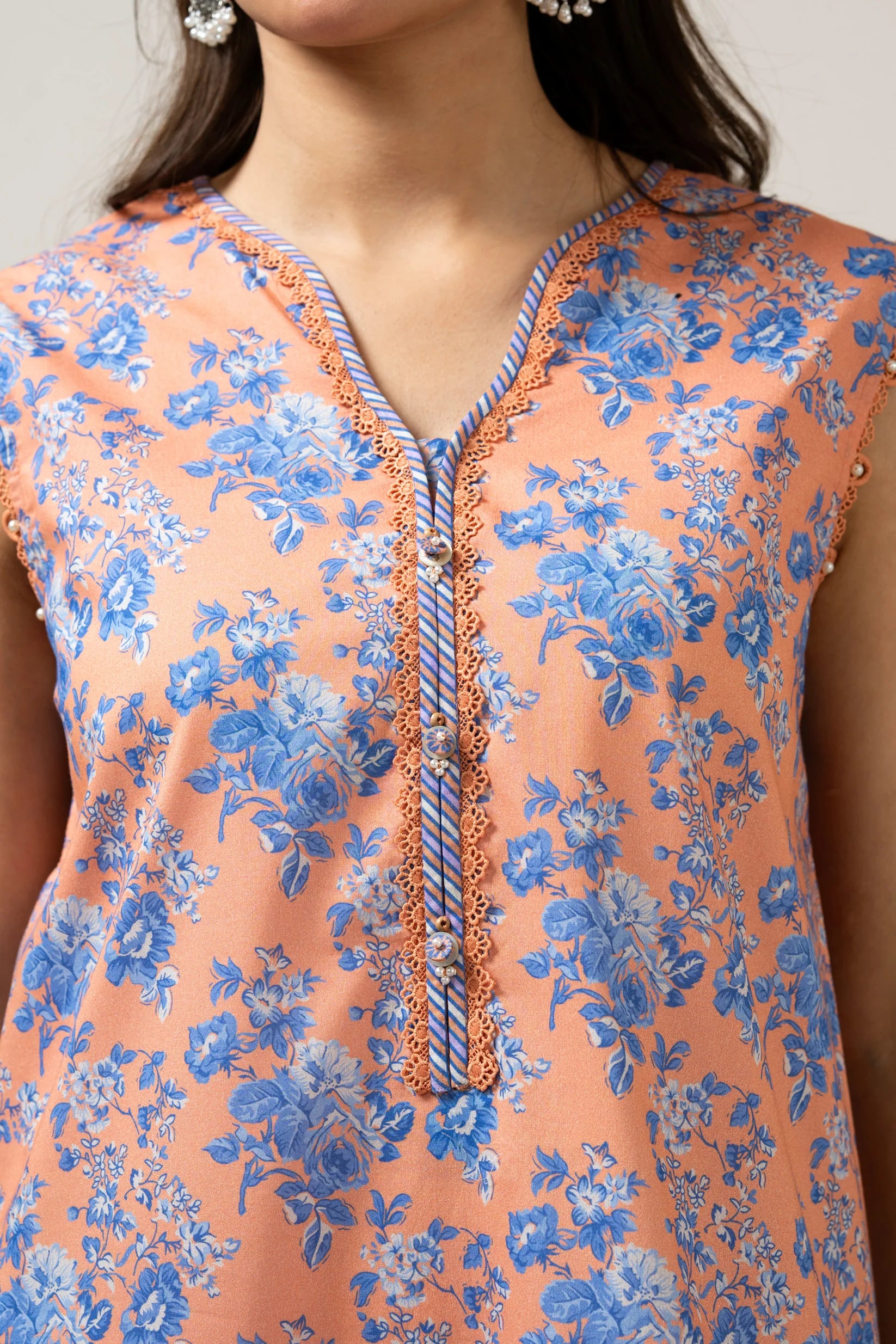 PRINTED LAWN UNSTITCHED 3 PIECE SUIT