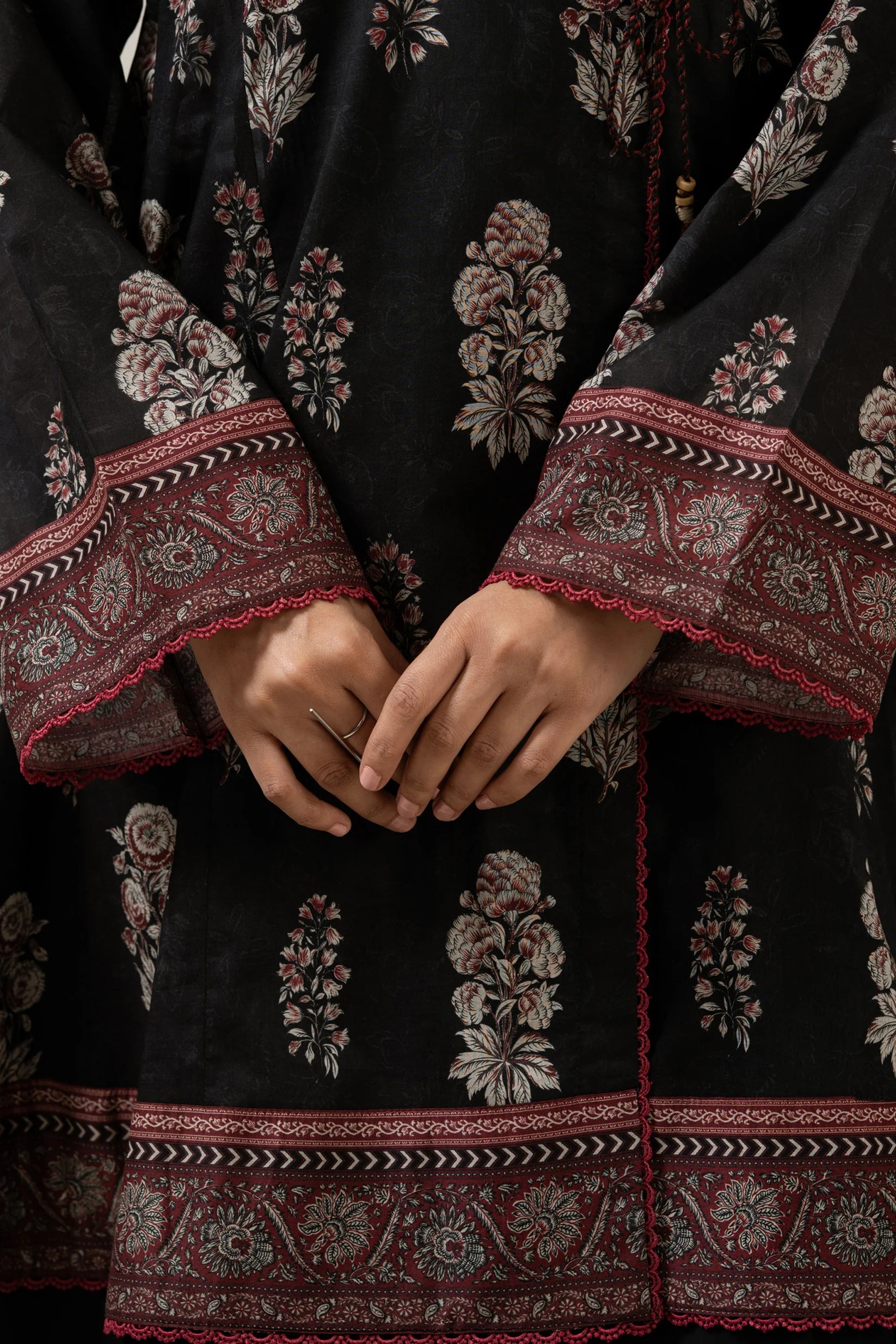 PRINTED LAWN UNSTITCHED 3 PIECE SUIT