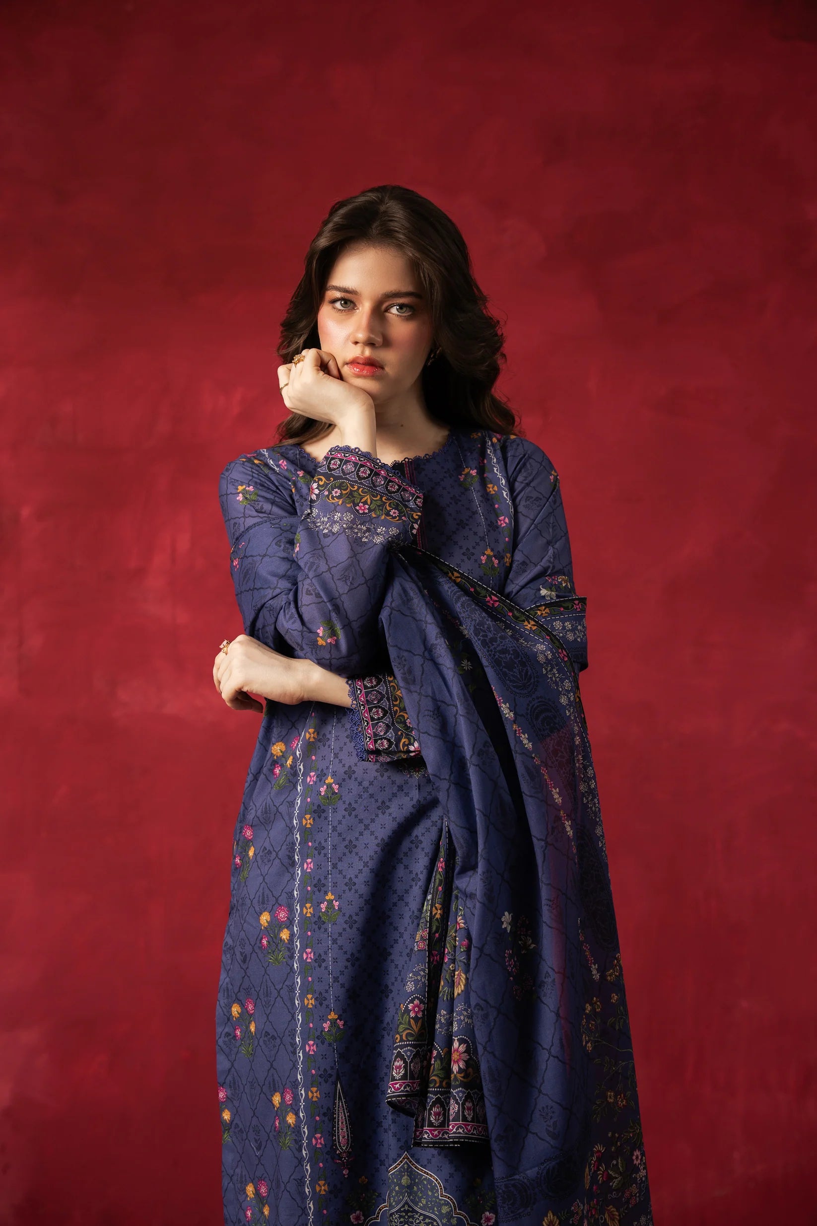 PRINTED LAWN UNSTITCHED 3 PIECE SUIT