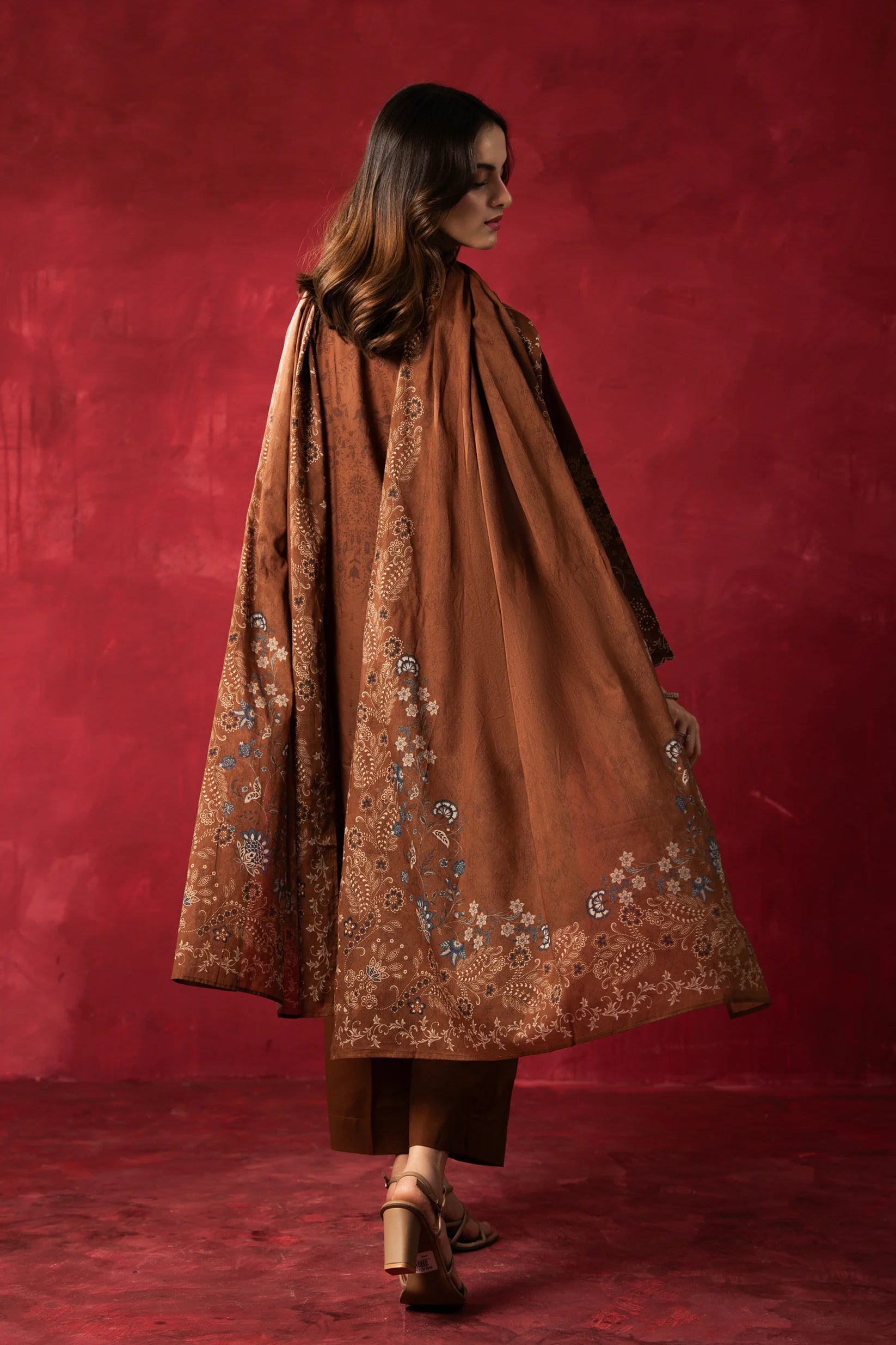 PRINTED LAWN UNSTITCHED 3 PIECE SUIT