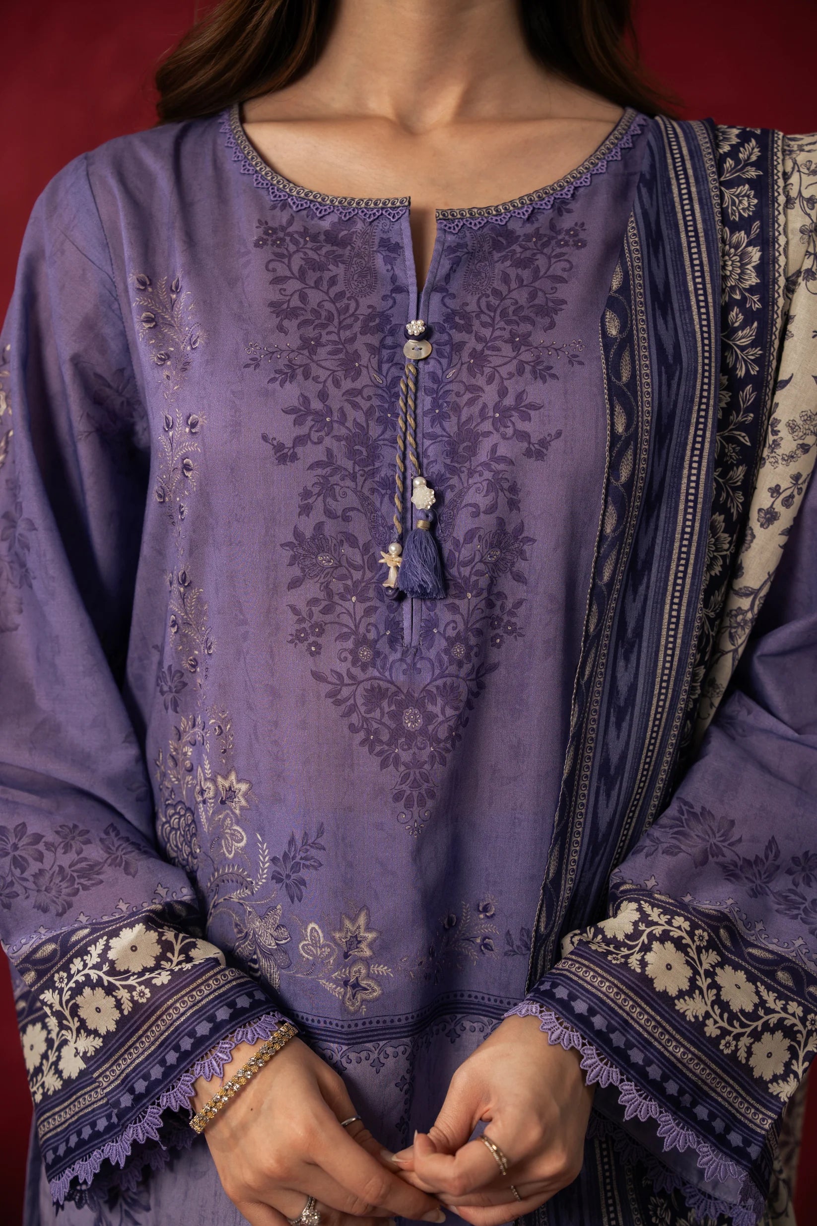 PRINTED LAWN UNSTITCHED 3 PIECE SUIT