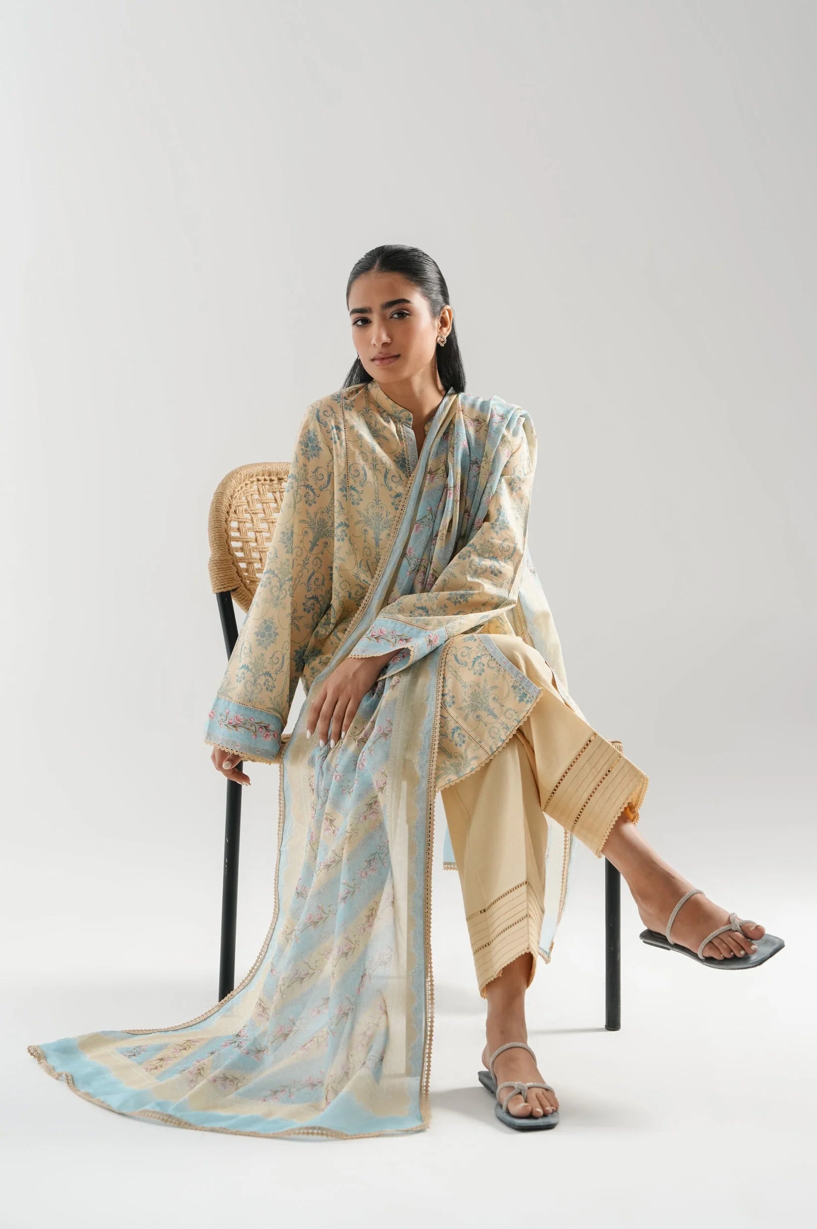UNSTITCHED LAWN PRINTED 3 PIECE SUIT