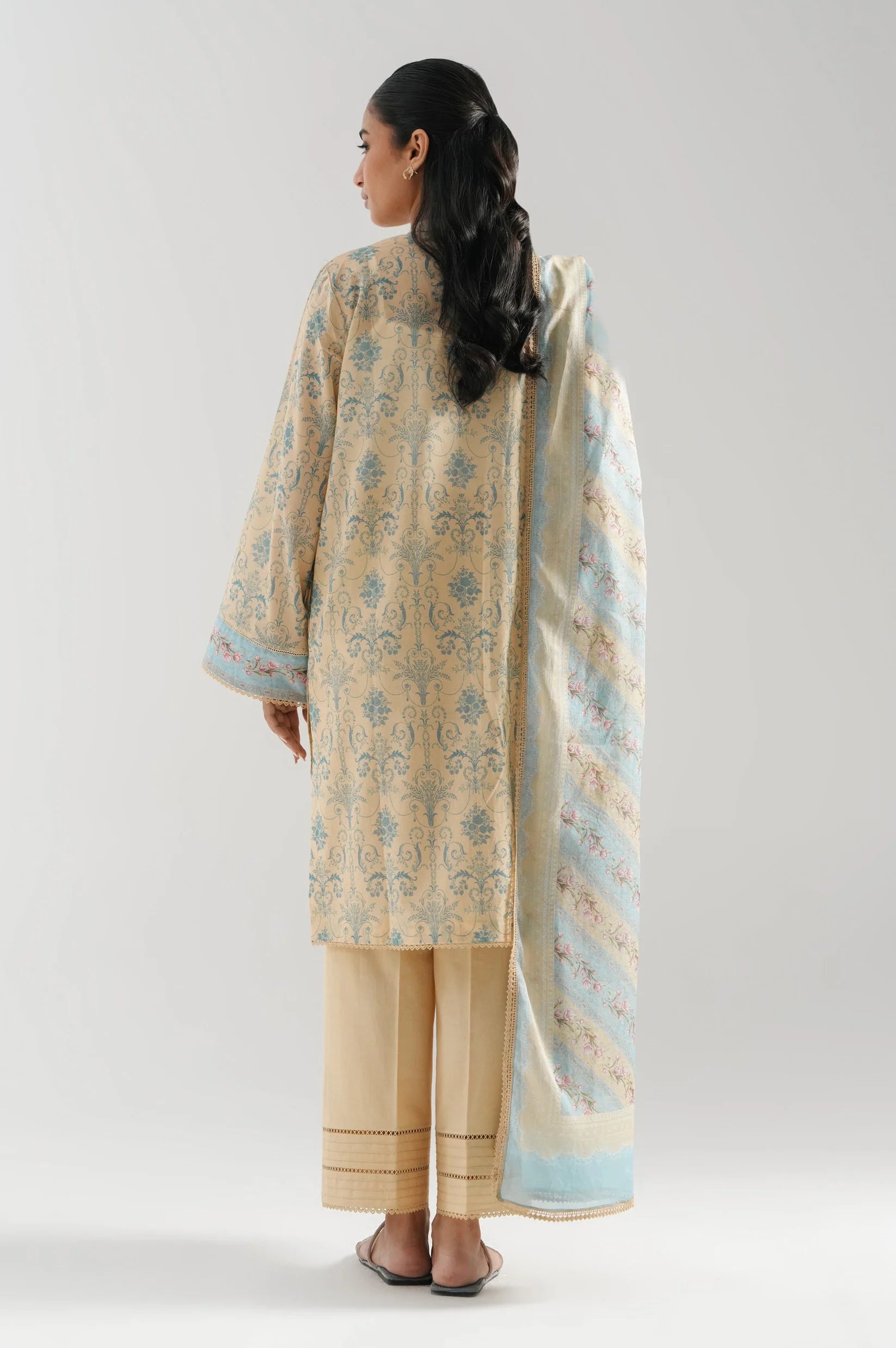 UNSTITCHED LAWN PRINTED 3 PIECE SUIT