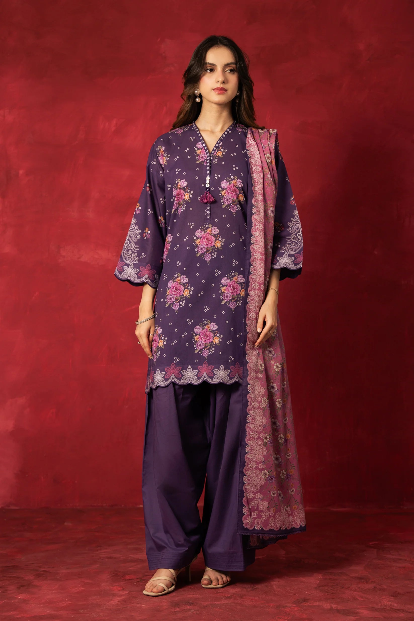 PRINTED LAWN UNSTITCHED 3 PIECE SUIT