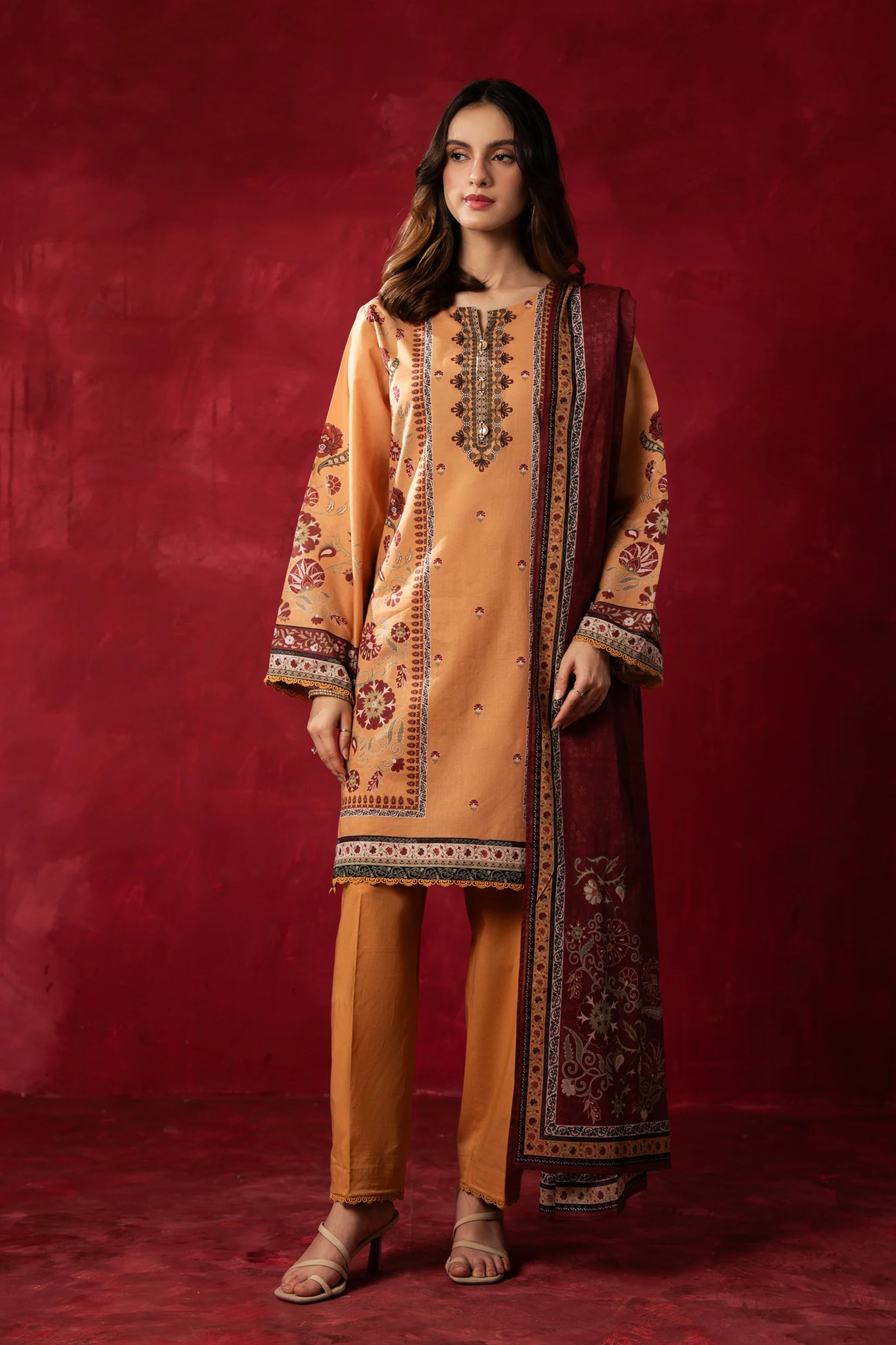 PRINTED LAWN UNSTITCHED 3 PIECE SUIT