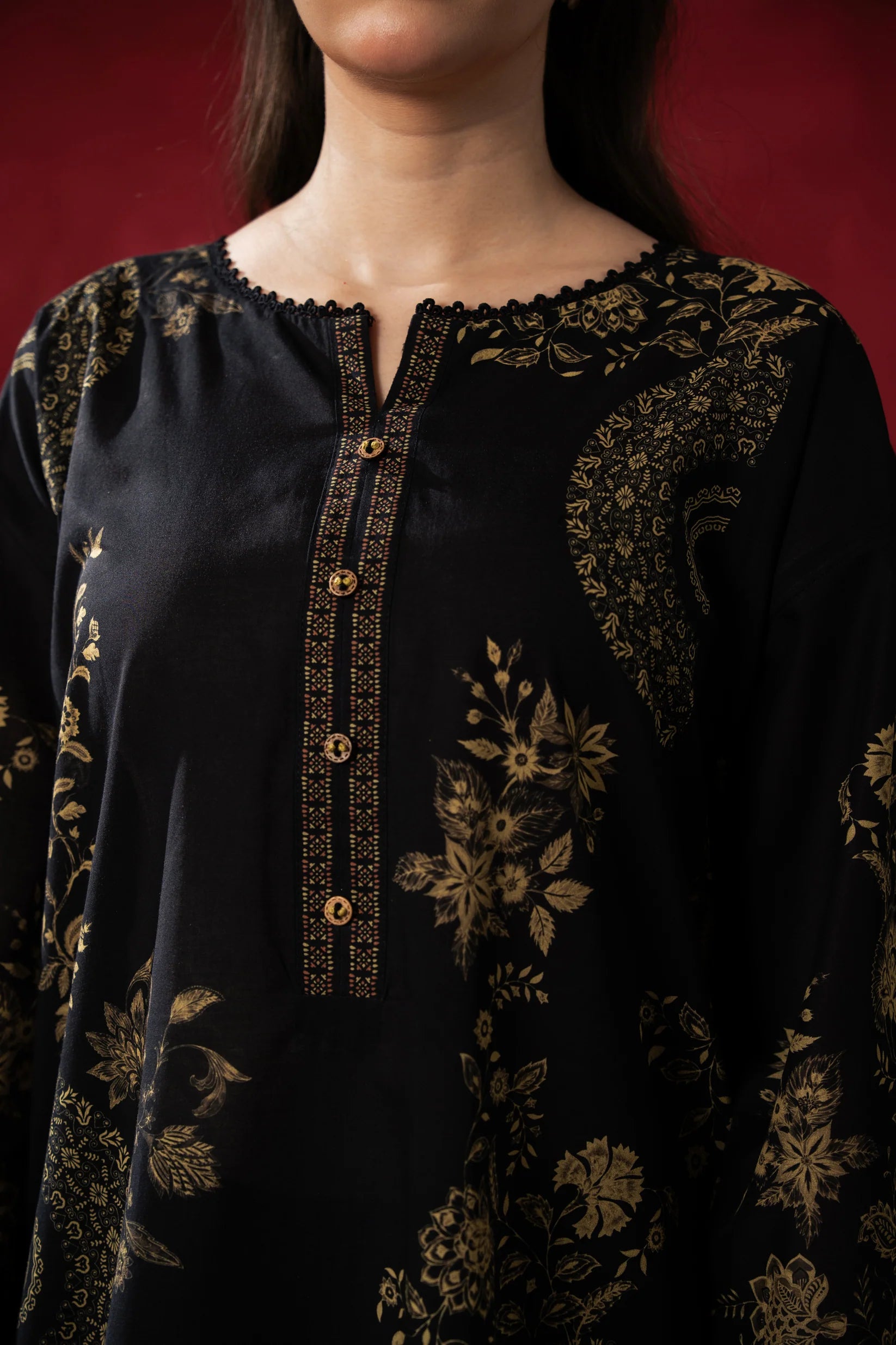 PRINTED LAWN UNSTITCHED 3 PIECE SUIT
